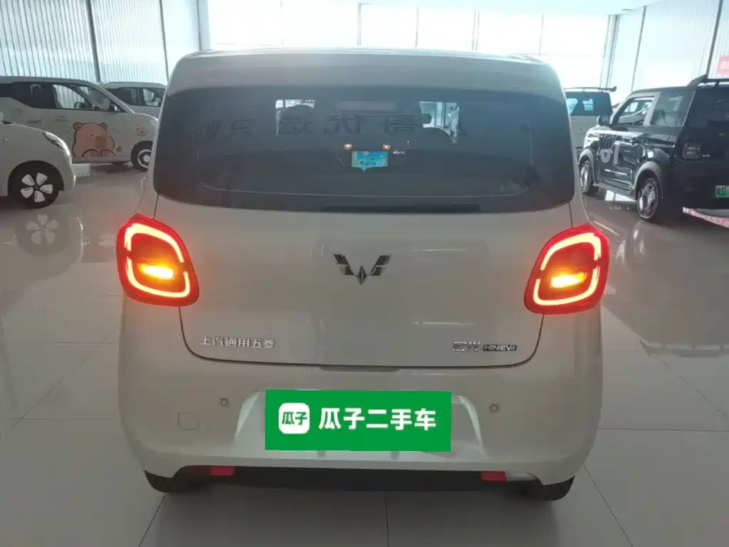 Wuling MINIEV — миниатюра 6