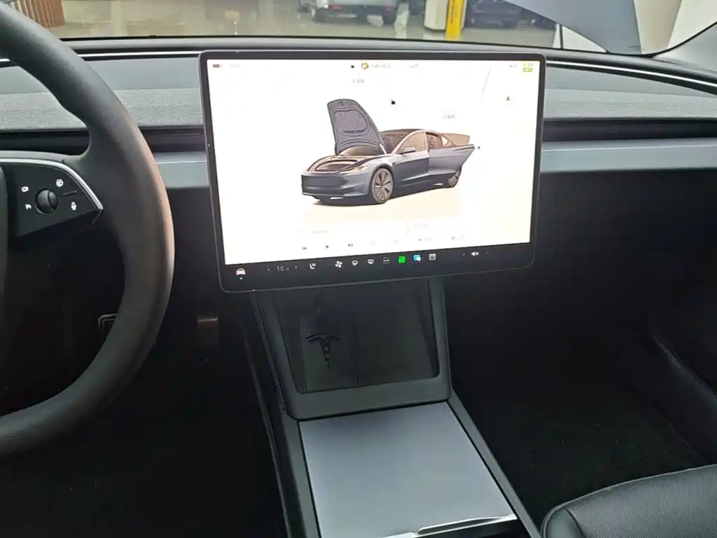 Tesla Model 3 — миниатюра 13