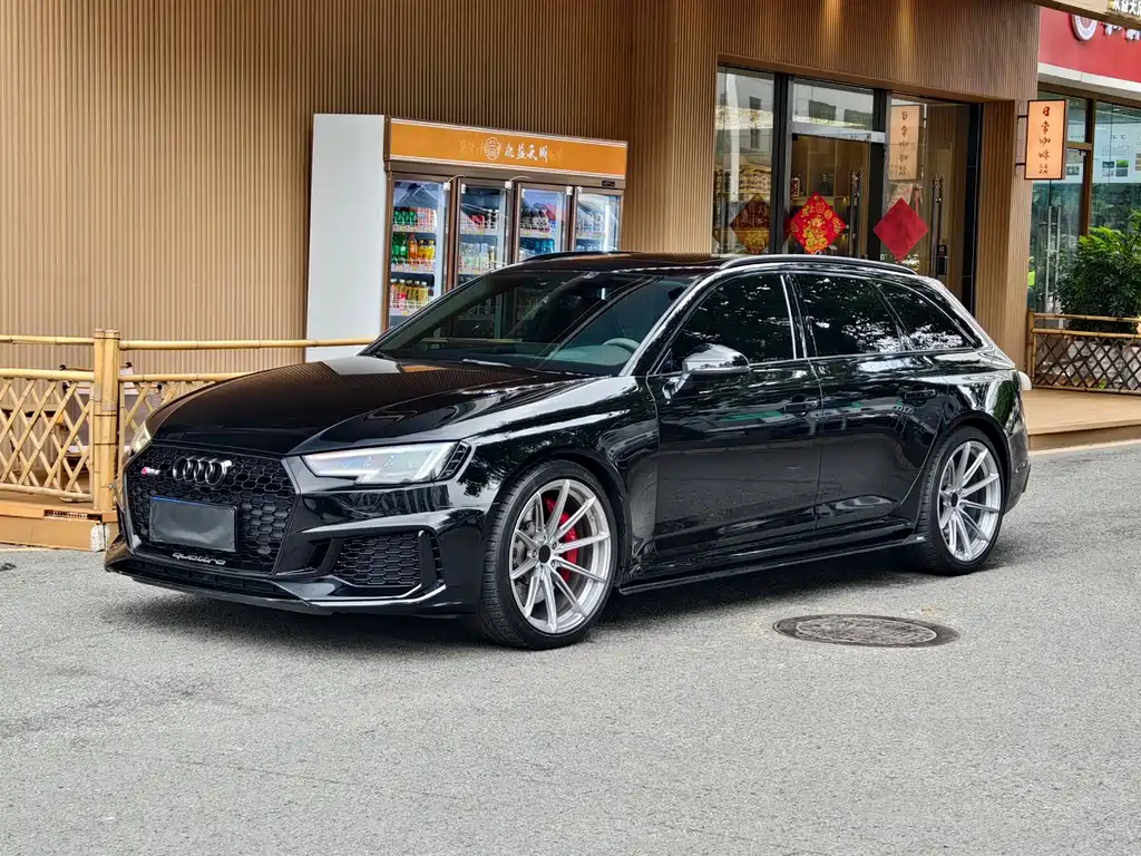 Audi RS 4 2019