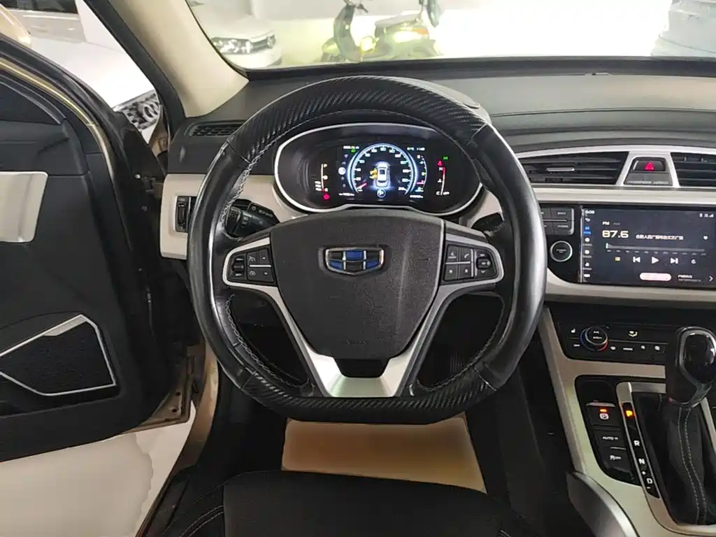 Geely Boyue — миниатюра 11