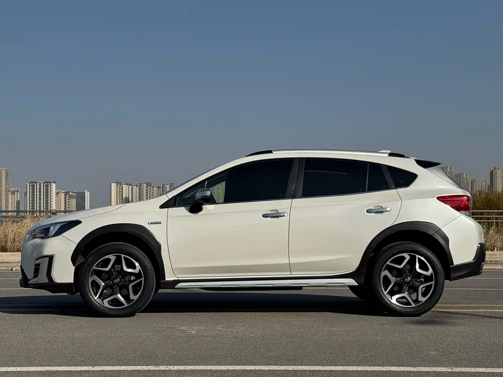Subaru XV - фото 5