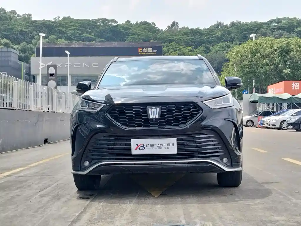 Toyota Crown Kluger — миниатюра 2