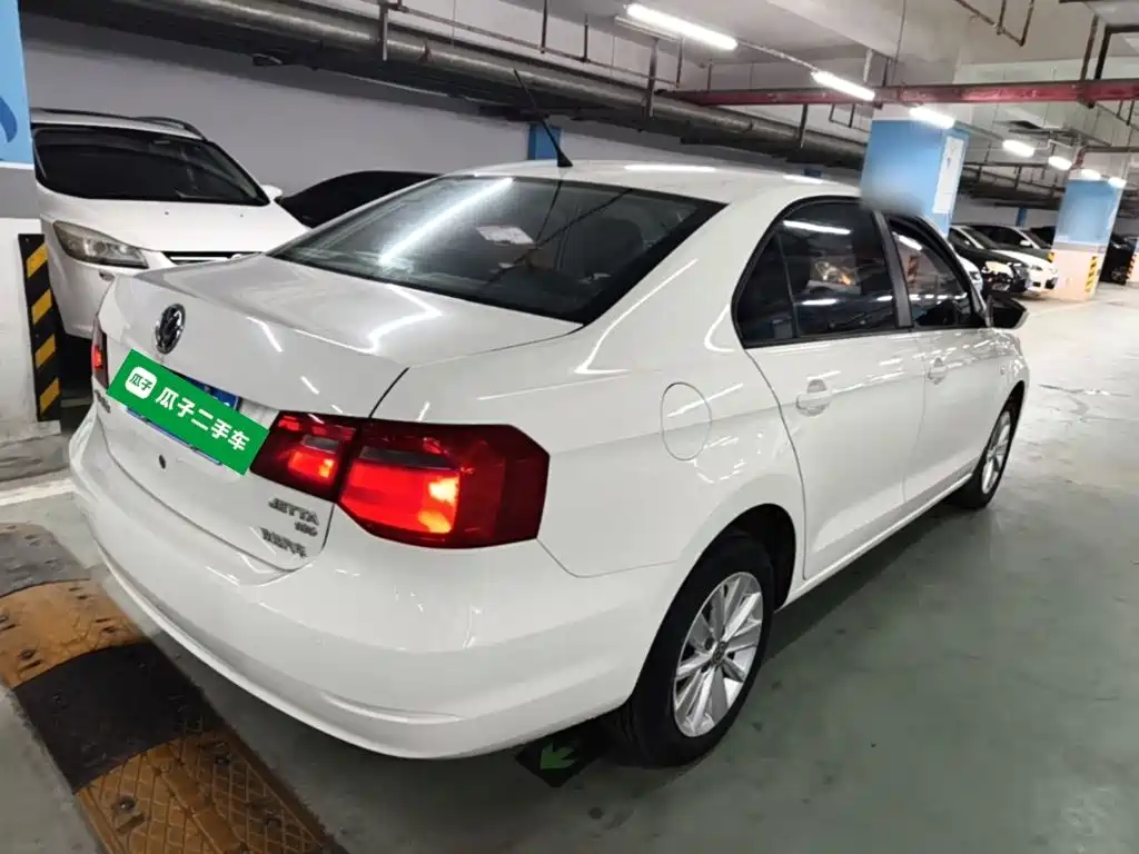 Volkswagen Jetta — миниатюра 7