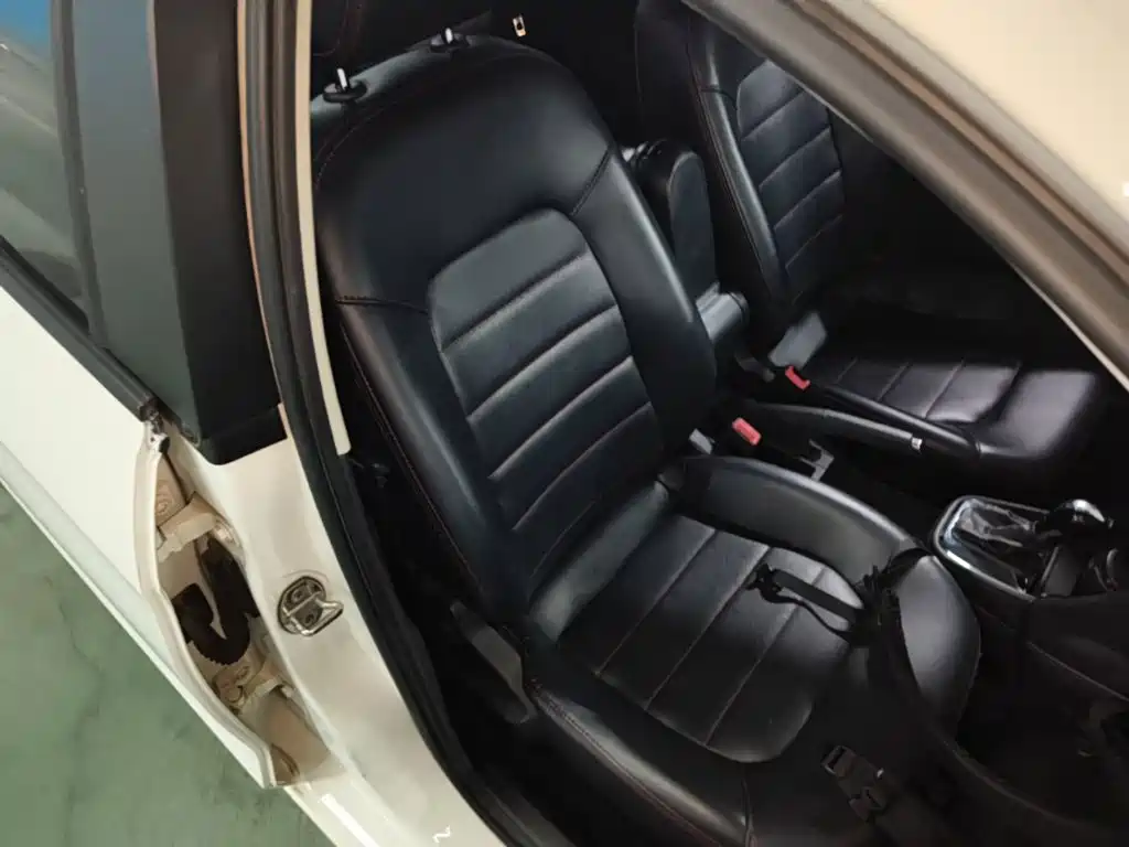 Volkswagen Jetta — миниатюра 25