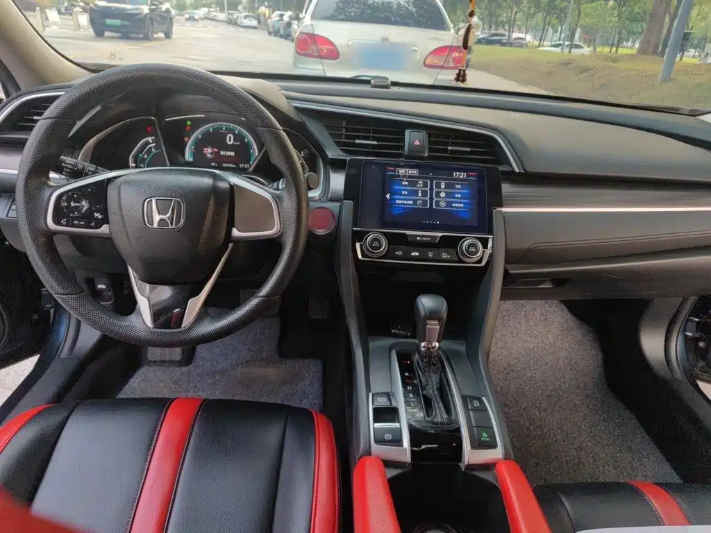 Honda Civic — миниатюра 10