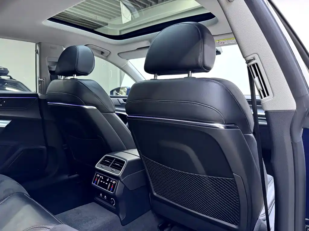 Audi A7L — миниатюра 12
