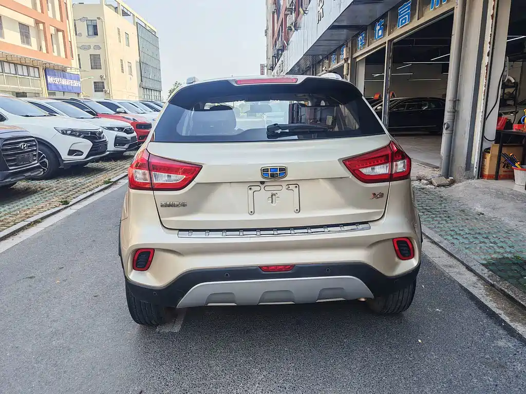 Geely Vision X3 — миниатюра 6