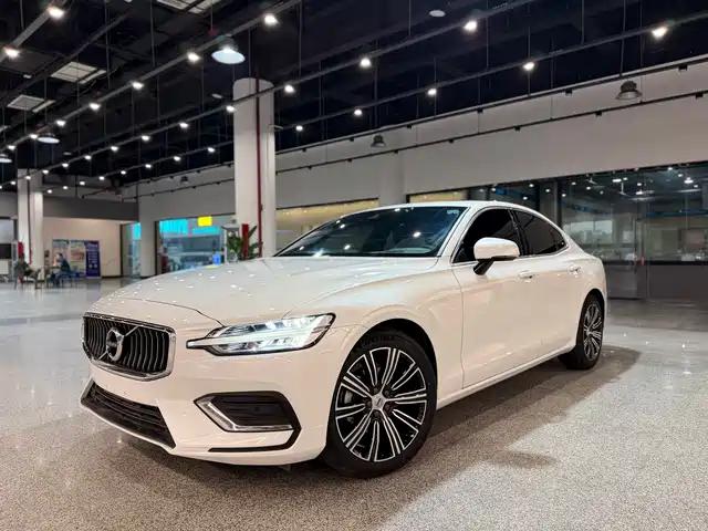 VOLVO  S60 2021