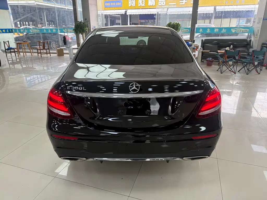 MERCEDES-BENZ E CLASS