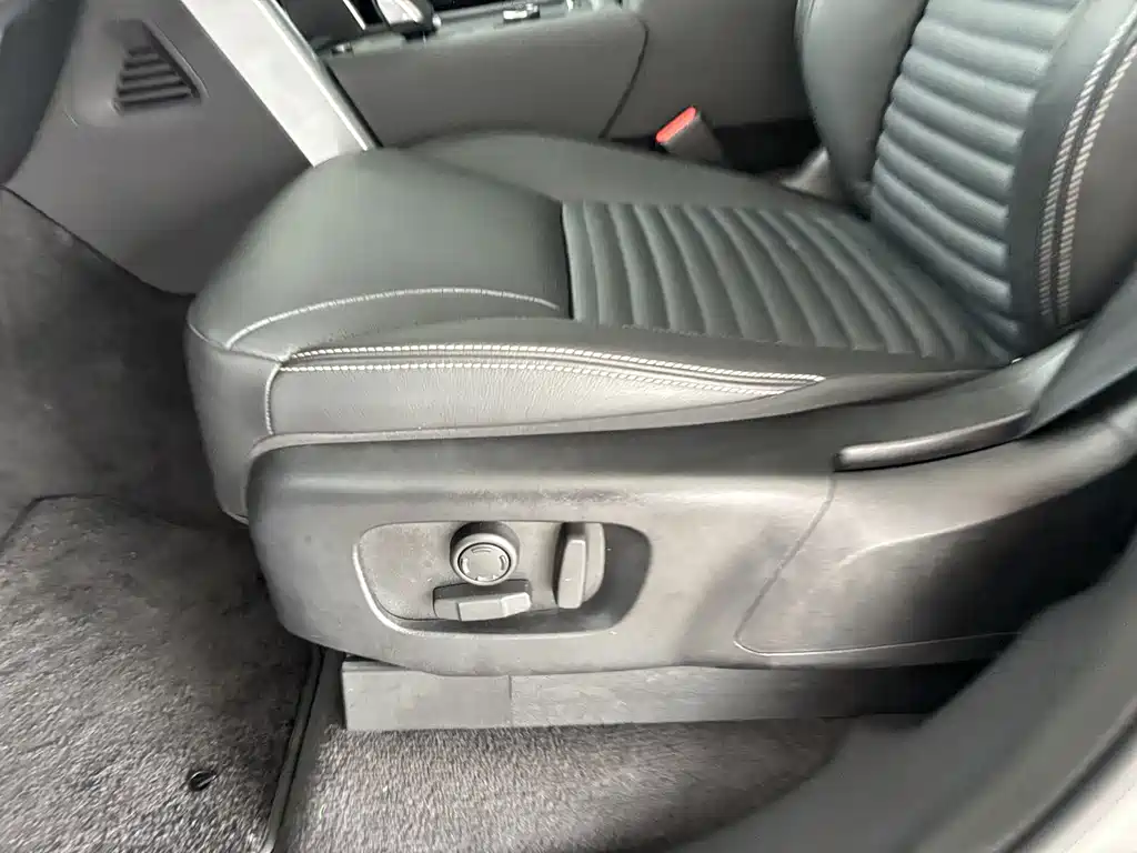 Land Rover Discovery — миниатюра 12