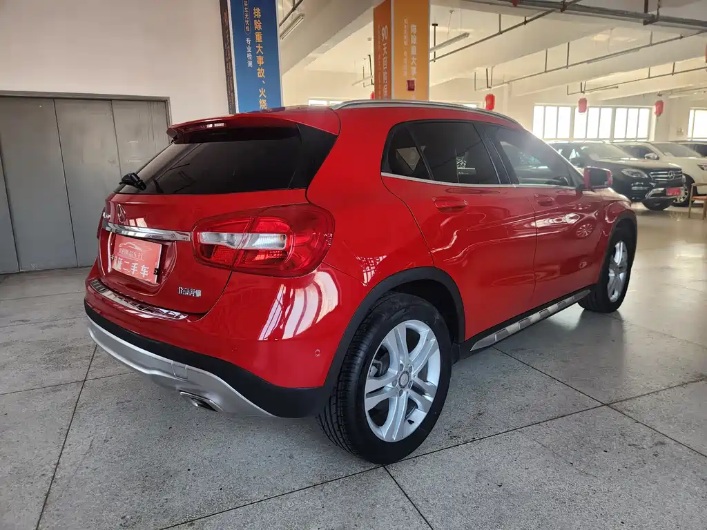 Мерседес-БенцGLA 2017 GLA 200 Динамичный Мерседес-БенцGLA 2017 GLA 200 Динамичный