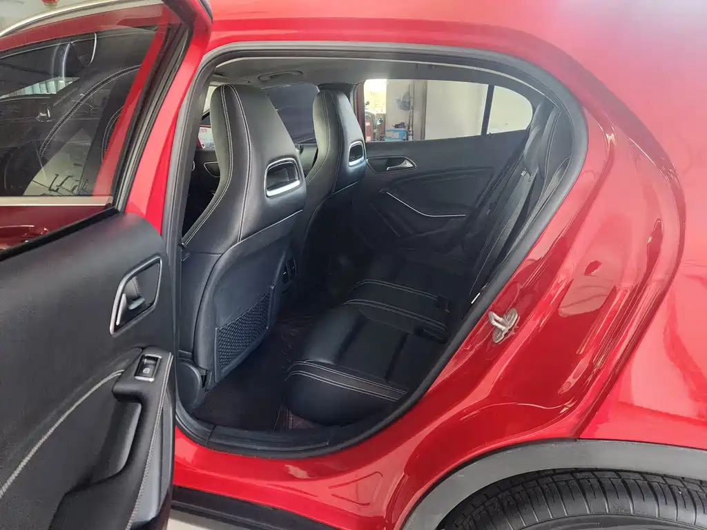 Мерседес-БенцGLA 2017 GLA 200 Динамичный Мерседес-БенцGLA 2017 GLA 200 Динамичный