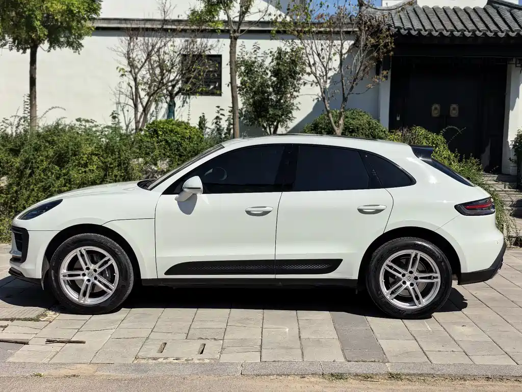 Porsche Macan — миниатюра 6