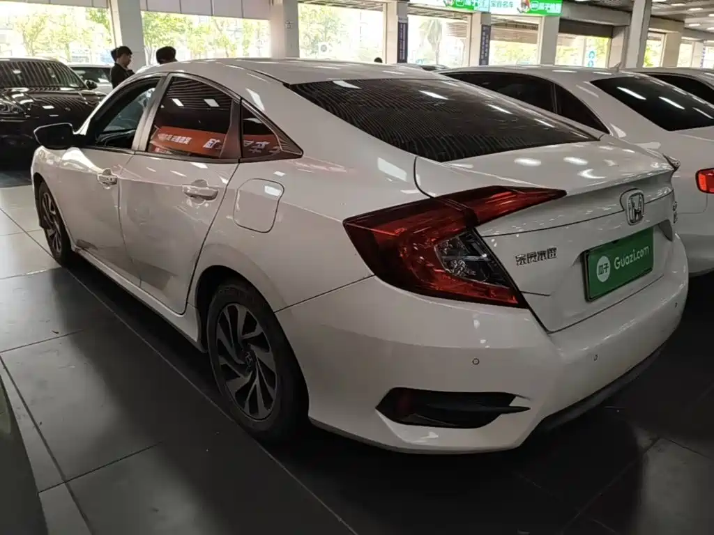 Honda Civic — миниатюра 5