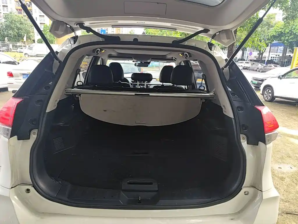 Nissan X-Trail — миниатюра 19