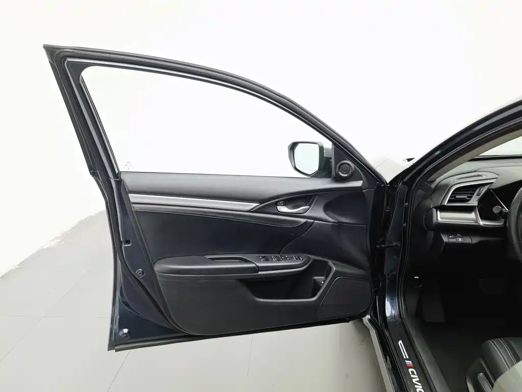 Honda Civic — миниатюра 8
