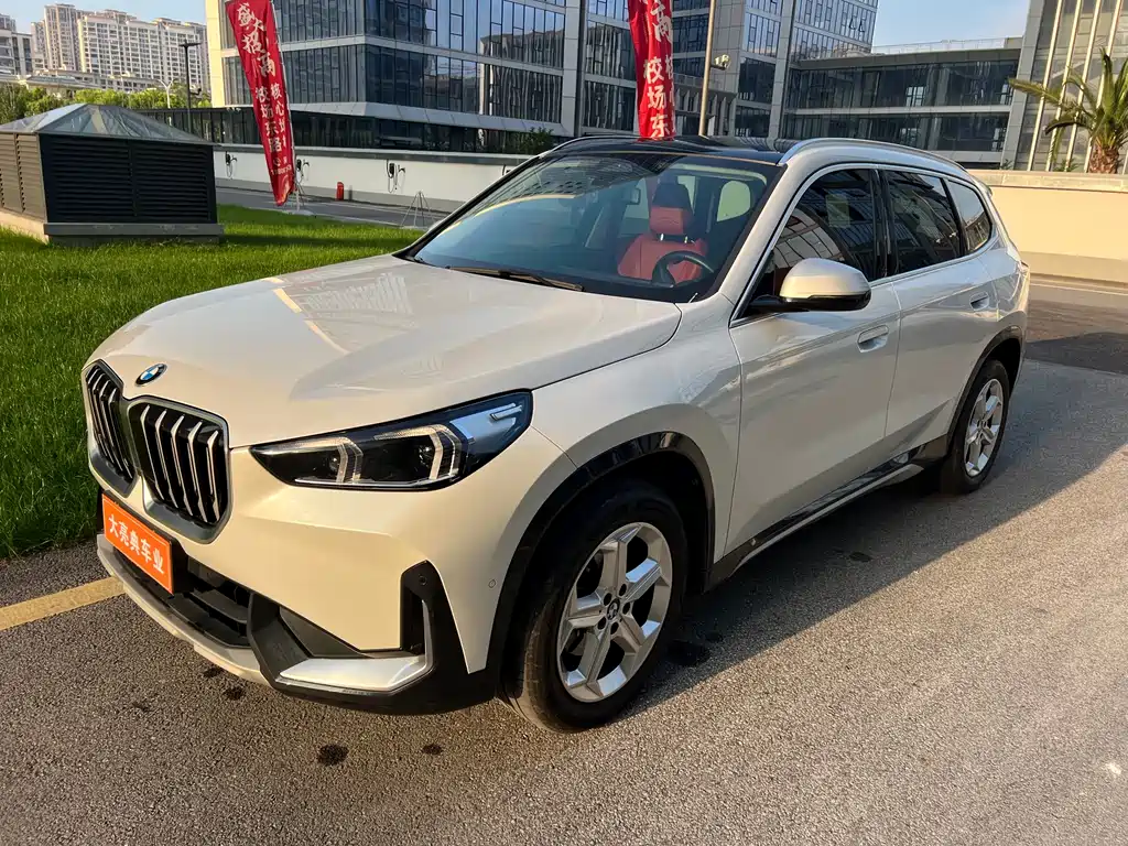 Купить BMW X1