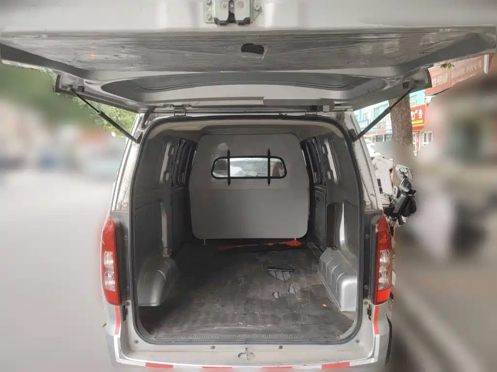 Wuling Hongguang V — миниатюра 15