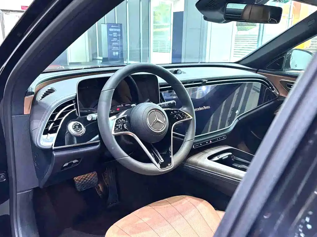 Mercedes-Benz E-Class E 2024 E 300 L Luxury