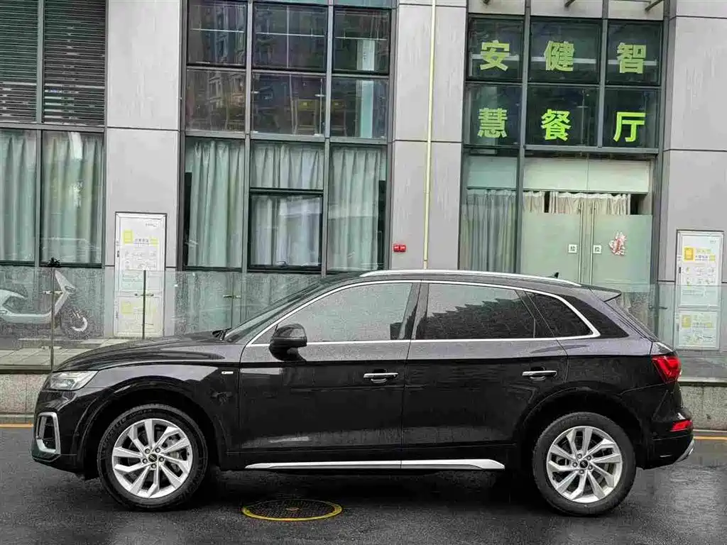 Audi Q5L — миниатюра 2