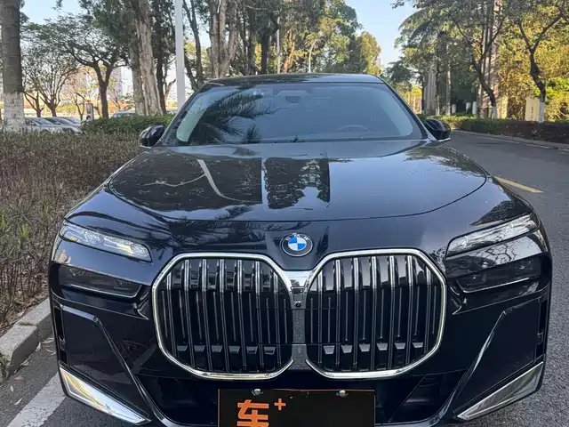 BMW 7 SERIES