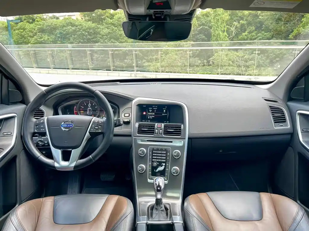 Volvo XC60 (Import) — миниатюра 6
