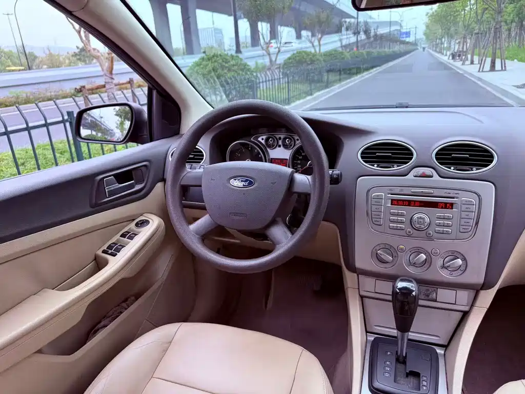 Ford Focus — миниатюра 7