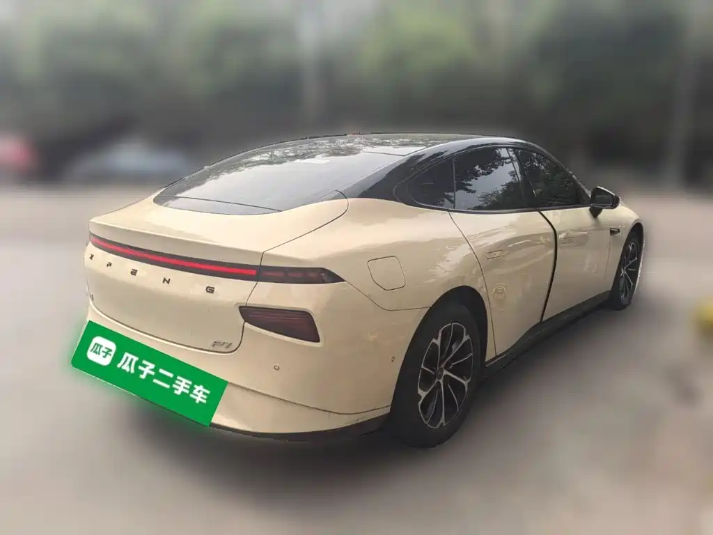 XPeng P7 — миниатюра 4