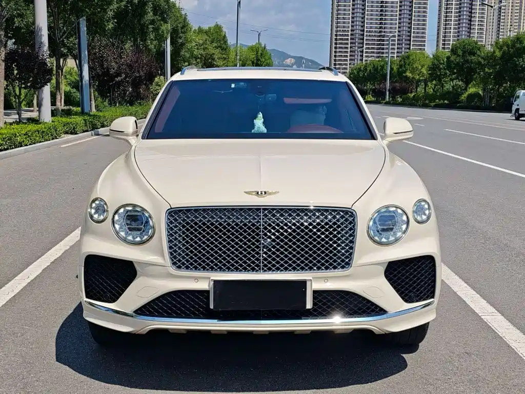 Bentley Bentayga — миниатюра 2