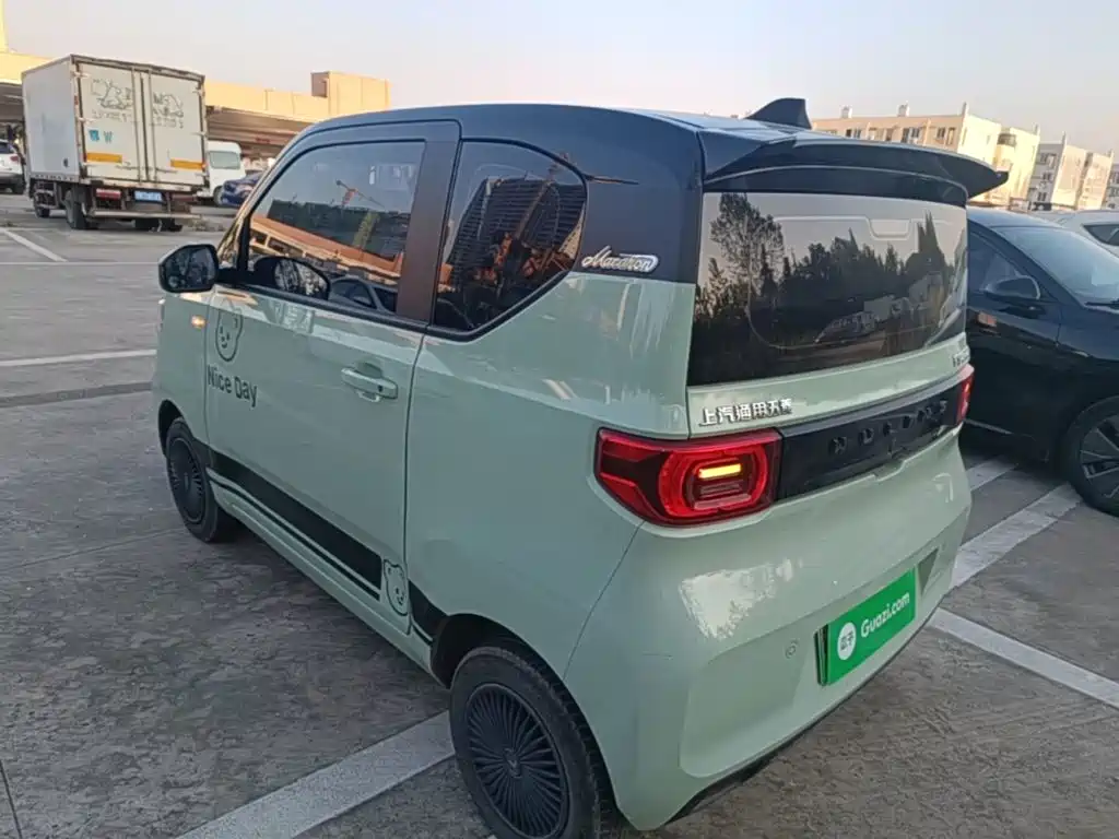 Wuling MINIEV — миниатюра 5