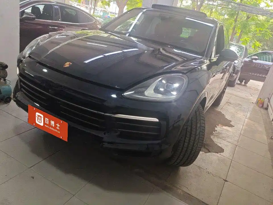 Porsche Cayenne 2022