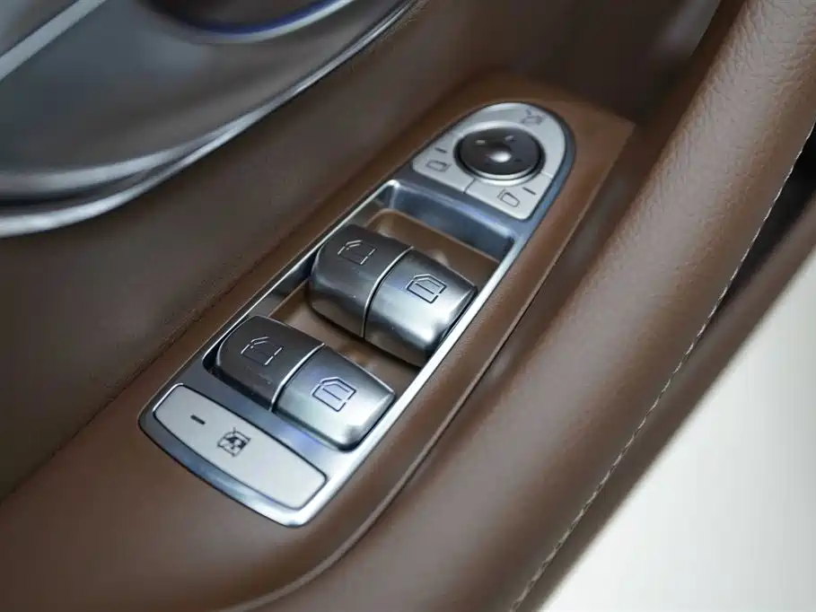 Mercedes-Benz E-Class E 2023 E 300 L Fashion