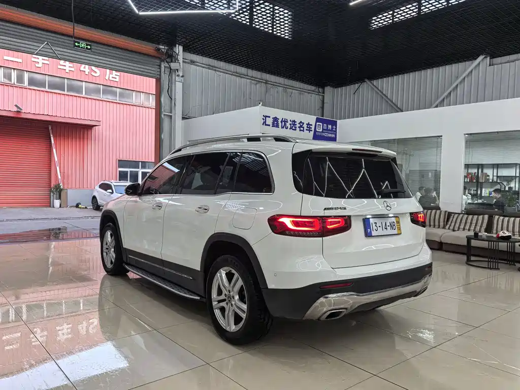 Mercedes-Benz GLB — миниатюра 23