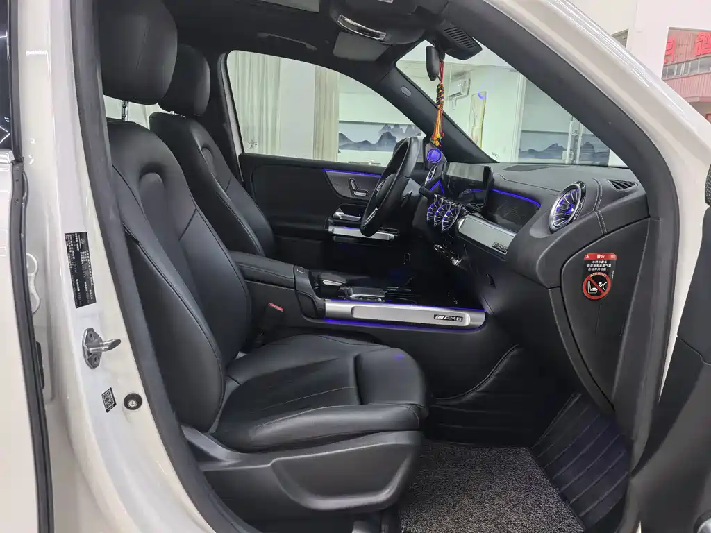 Mercedes-Benz GLB — миниатюра 6