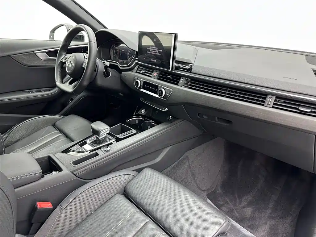 Audi A4L id 4669288 из Китая 18