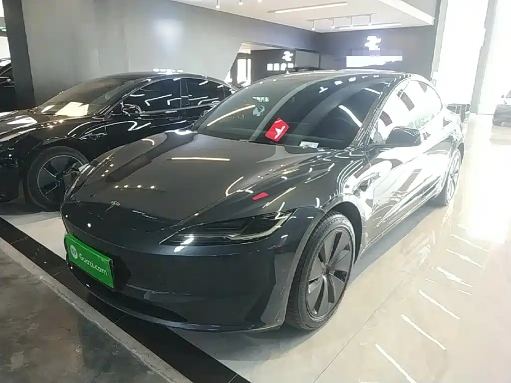 Tesla Model 3 2025 RWD Drive Dynamic Edition