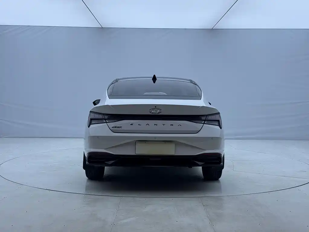 Hyundai Elantra — миниатюра 5