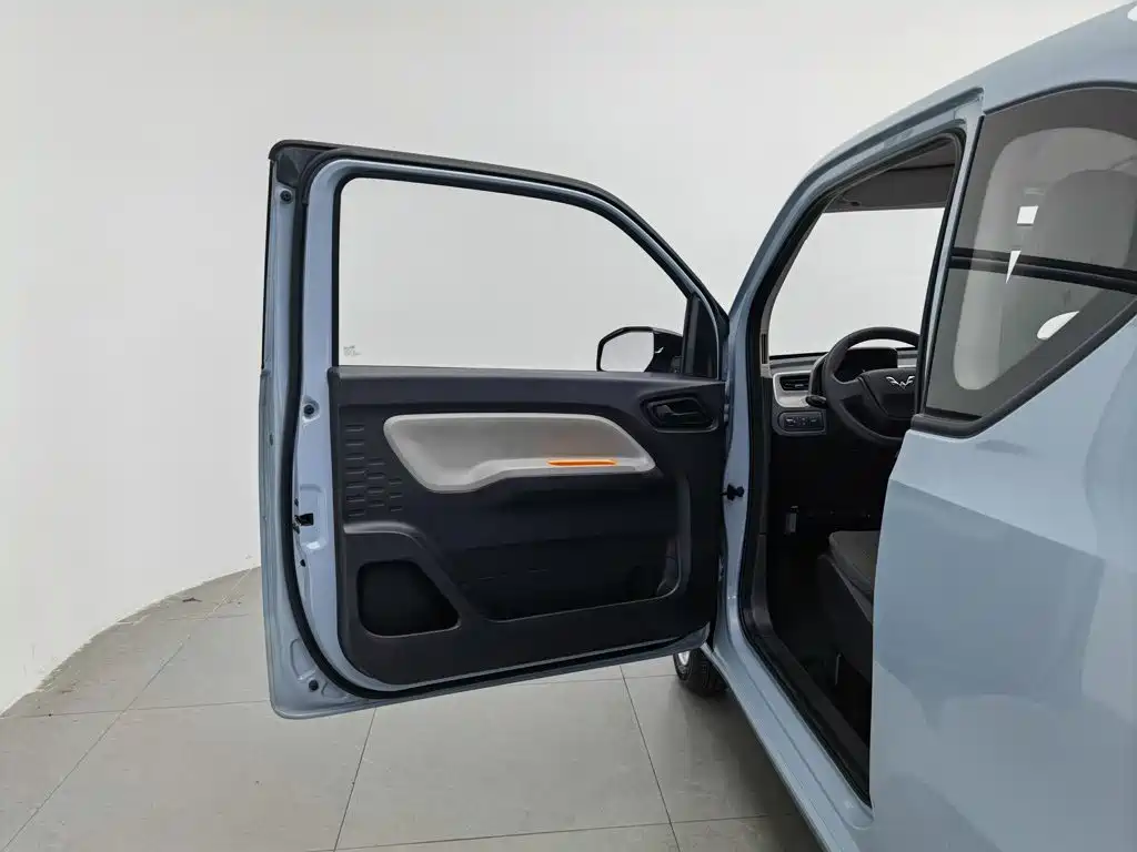 Wuling MINIEV — миниатюра 8