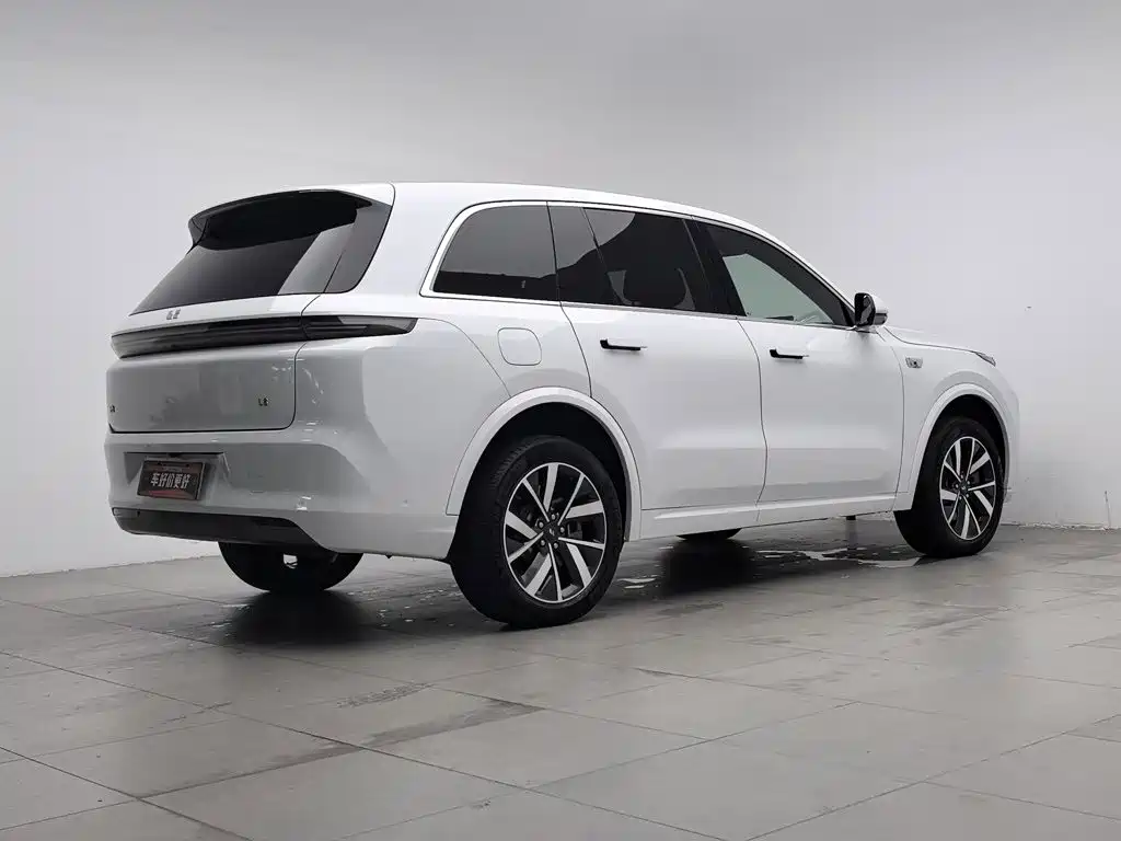 Li Auto Li L8 — миниатюра 2
