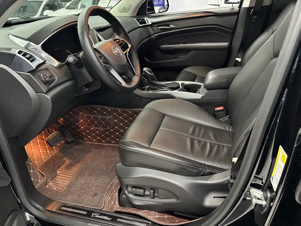 Cadillac SRX — миниатюра 7
