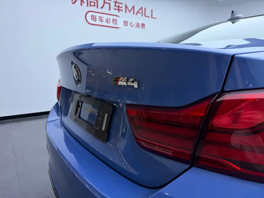 BMW M4 — миниатюра 6