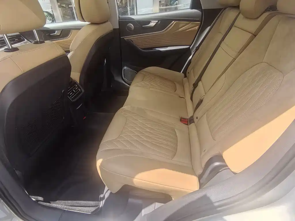 Hongqi Hongqi HS5 — миниатюра 8