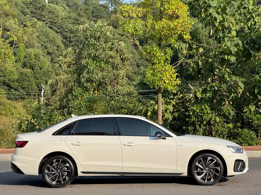 Audi A4L — миниатюра 4