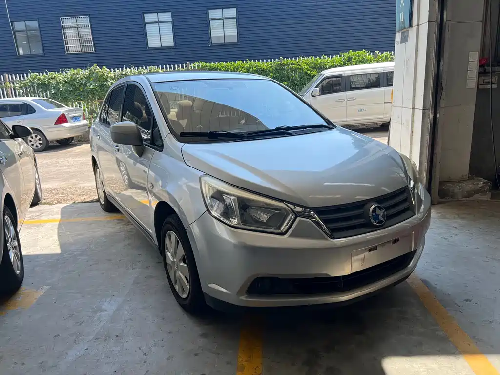 Venucia D50 2013 1.6L MT Fashion