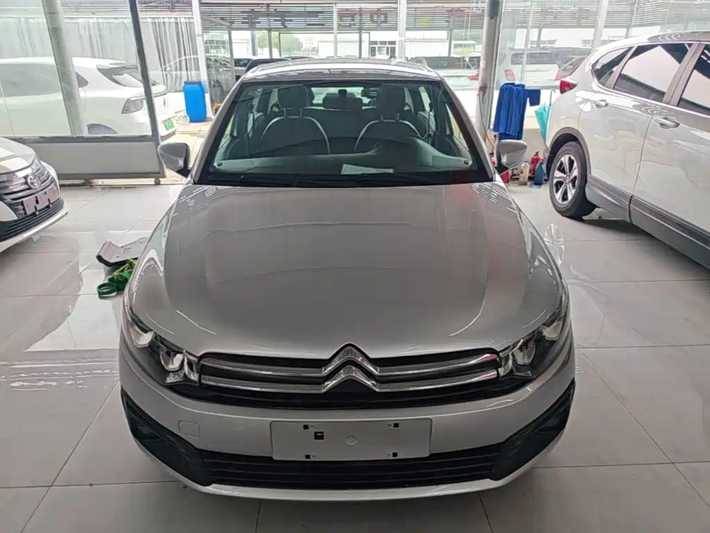 Citroen Elysee — миниатюра 3