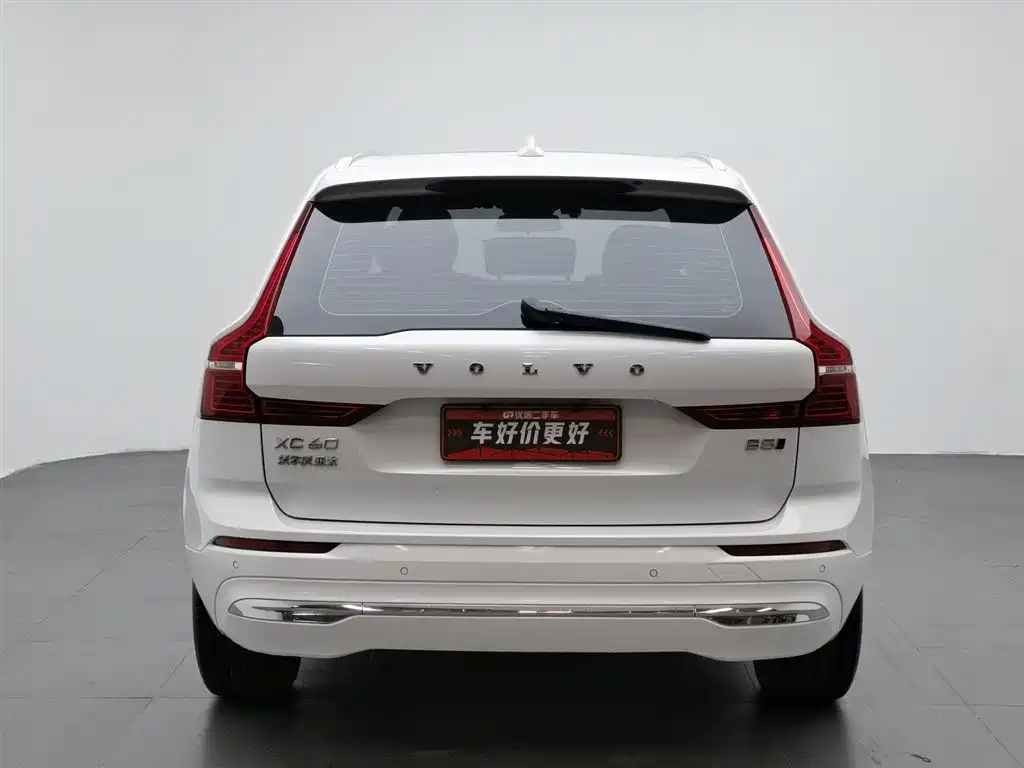 Volvo XC60 2022 B5 Luxury