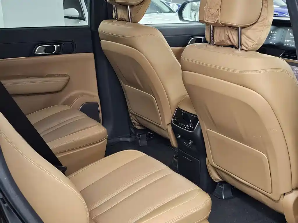 Li Auto Li ONE — миниатюра 11