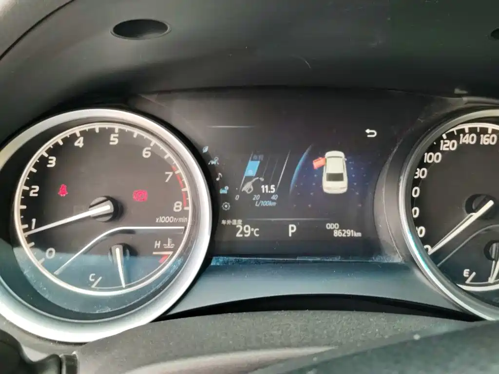 Toyota Camry — миниатюра 12