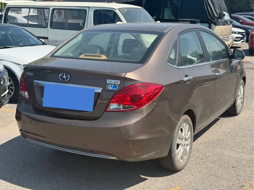 JAC JAC iEV — миниатюра 9