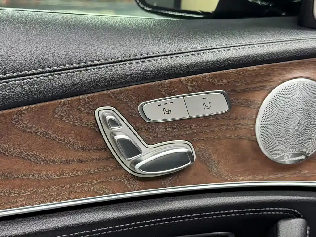 Mercedes-Benz E-Class — миниатюра 16